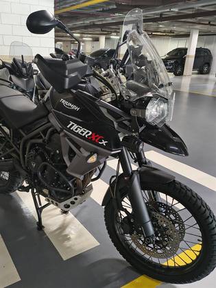 TRIUMPH TIGER 800 XCX TRIUMPH TIGER 800 XCX